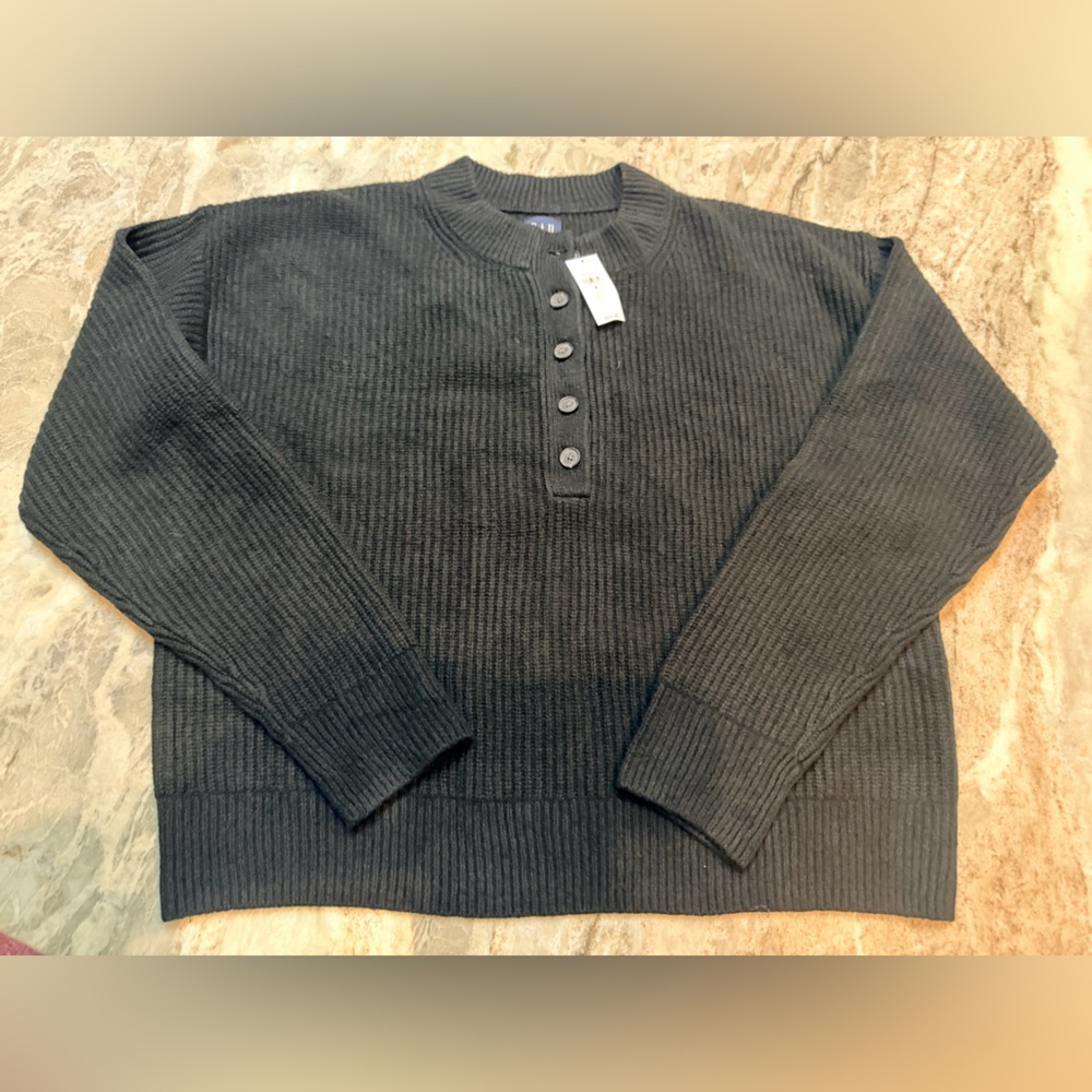 GAP Men’s Black Ribbed Henley Sweater NWT Size Small